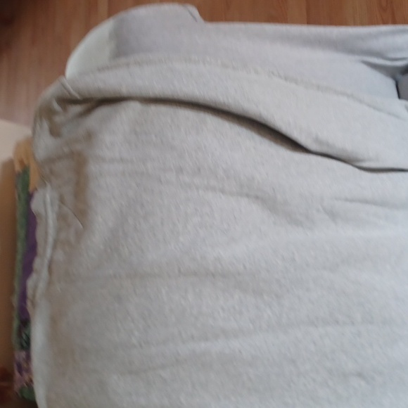 New Tommy Hilfiger sweatshirt - Picture 5 of 5